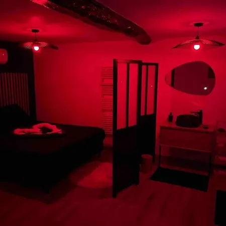 L'insolite Airbnb Villa *